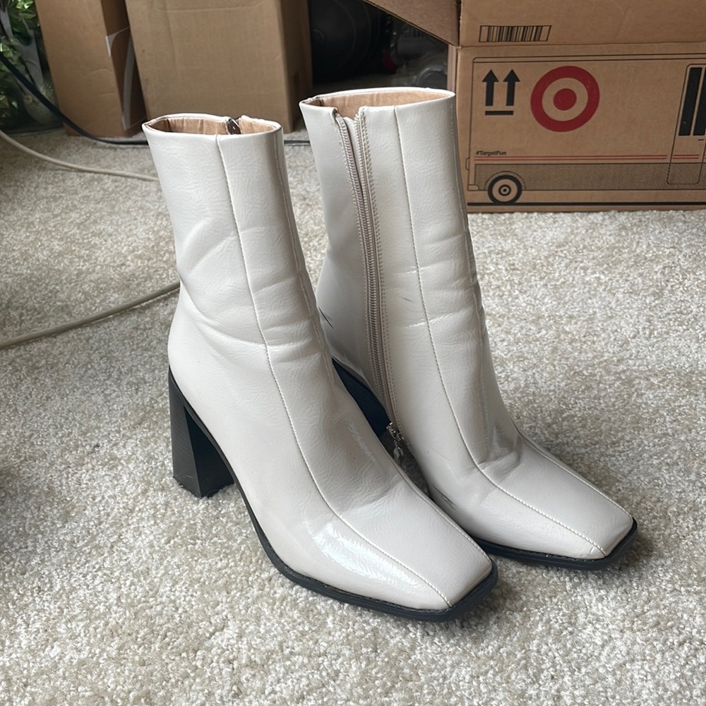 Off white boots